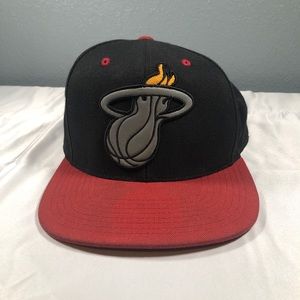Miami Heat Mitchell and Ness Fitted Hat Cap Size 7 1/2